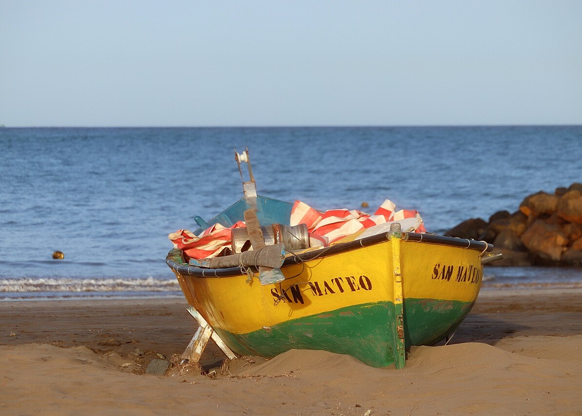 Gelbes Fischerboot auf Gran Canaria